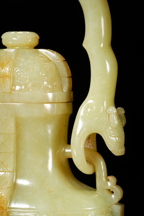 日本東競株式會(huì)社黃玉饕餮紋提梁壺