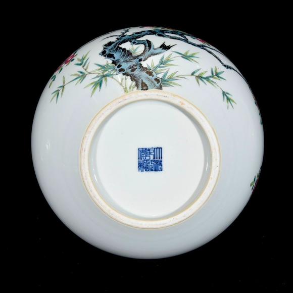 北京唐潮拍賣(mài)有限公司粉彩花鳥(niǎo)紋天球瓶