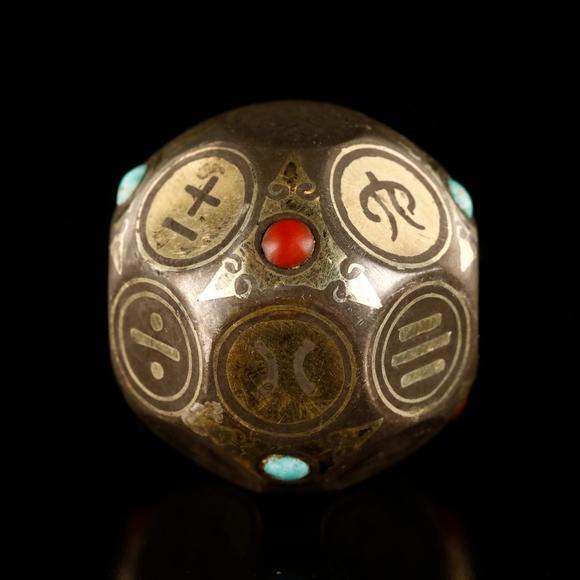 藝是拍賣(mài)清·錯(cuò)金銀嵌寶行酒骰子