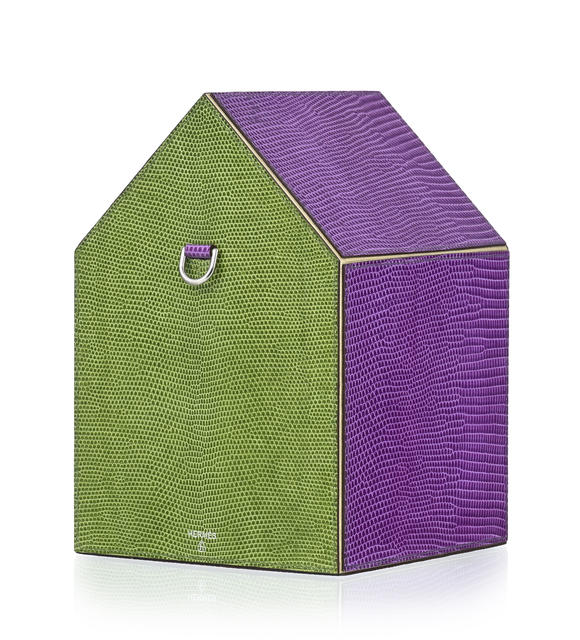Piguet - H?tel des VentesHermès, bo?te à mouchoirs en forme de nichoir, gainé de lézard Varan vert et violet, commande spéciale, 20,5x14x14 cm