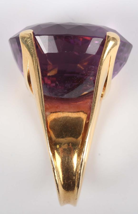 TooveysA Monture Cartier gold and amethyst single stone ring, claw set with