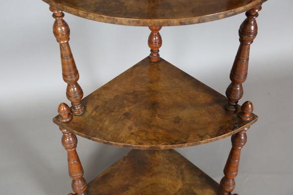 TooveysA Victorian walnut four-tier corner whatnot, height 123cm, width 55c