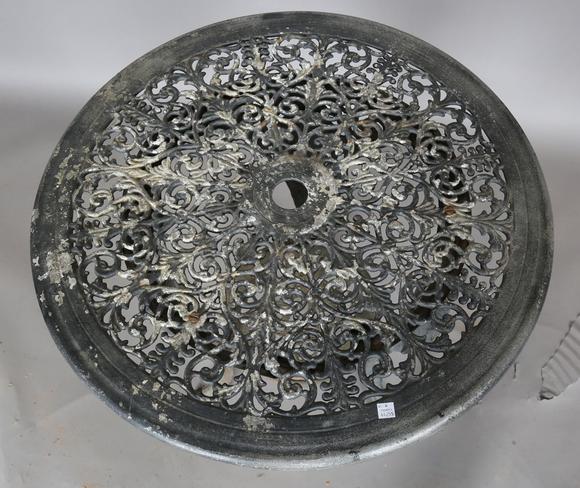 TooveysA Victorian cast iron pub table base with a later alloy top, height