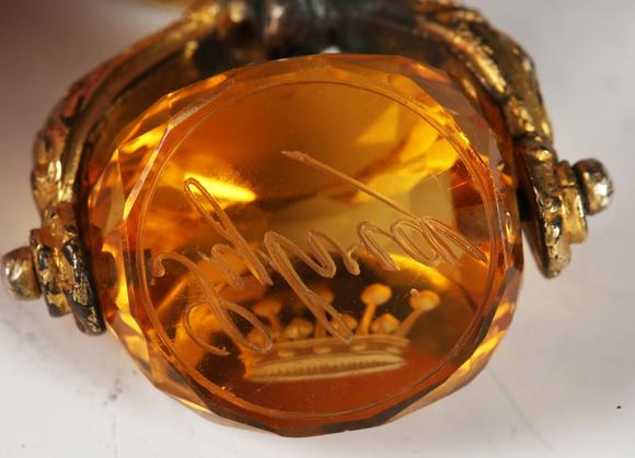 TooveysA 19th century gold mounted citrine triple-sided rotating seal, engr
