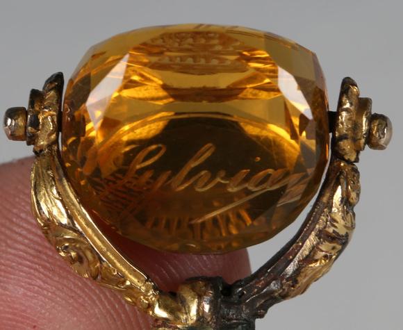 TooveysA 19th century gold mounted citrine triple-sided rotating seal, engr