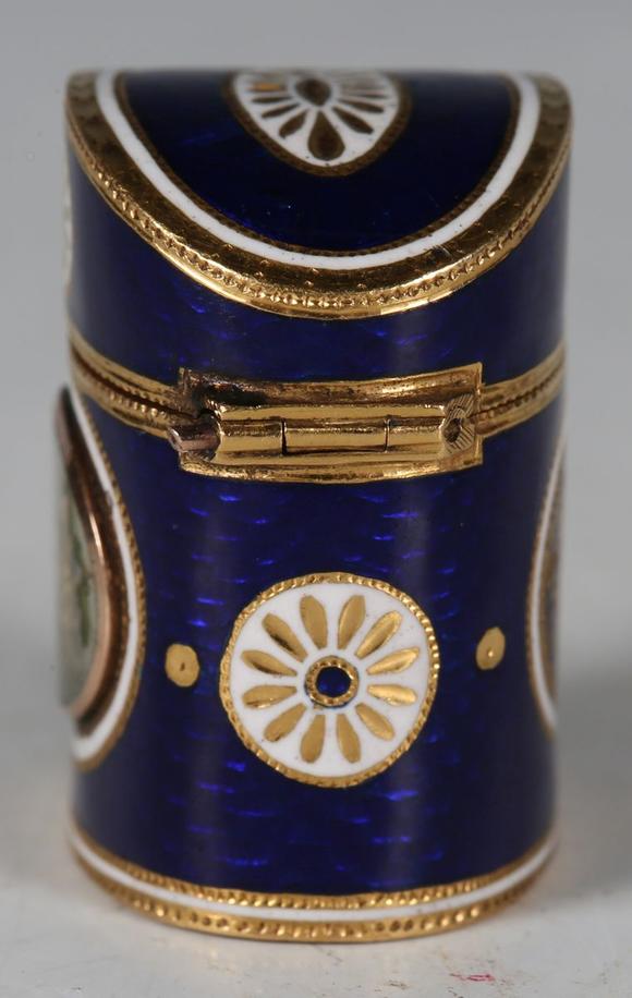 TooveysA fine late 18th/early 19th century gold and enamelled novelty pill/
