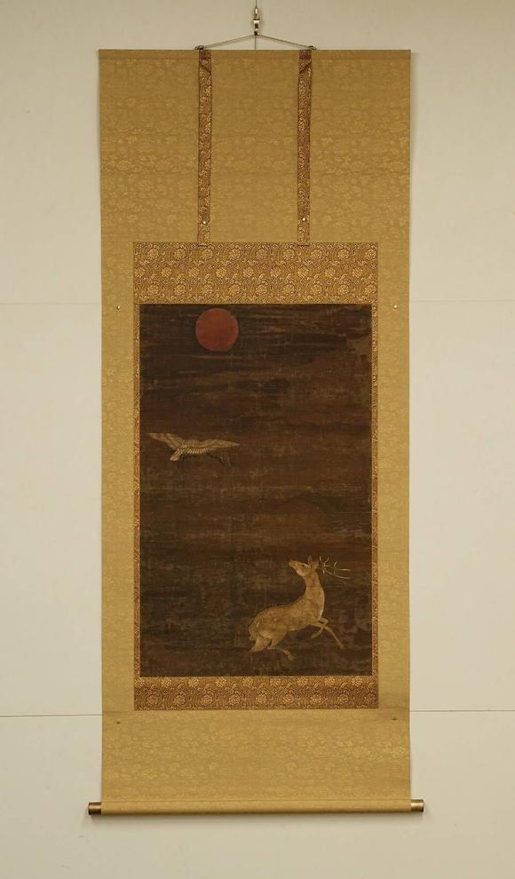 京都祇園會拍賣鐮倉時代 春日曼荼羅 鹿曼荼羅 絹本掛軸 雙箱附 日本古裂裝裱 鷹見遊山舊藏 出版著錄附