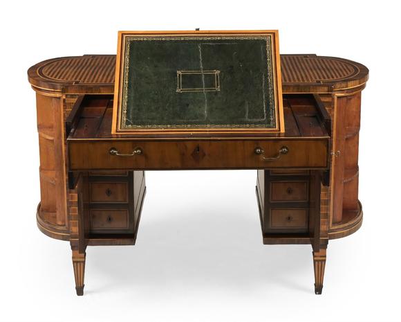 DreweattsY AN UNUSUAL ROSEWOOD AND SATINWOOD DESK, POSSIBLY BY AN éMIGRé MAKER, LATE 18TH OR EARLY 19TH CENTURY