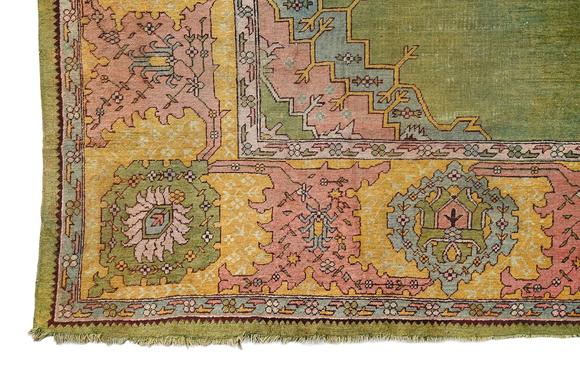DreweattsAN USHAK CARPET