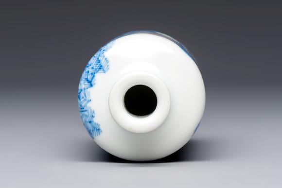 Rob Michiels AuctionsA Chinese blue, white and copper-red snuff bottle with narrative design, 19th C.