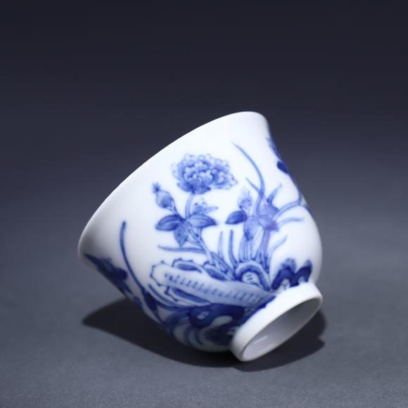 You Need清 康熙 青花洞石花卉杯 款識(shí)：“若深珍藏”  