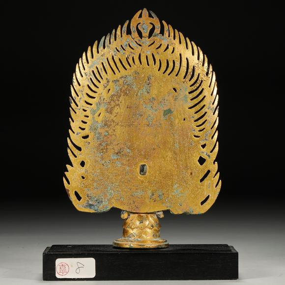 東京銀座（古美術(shù)宋磁）新羅 銅鎏金背光一佛二協(xié)侍