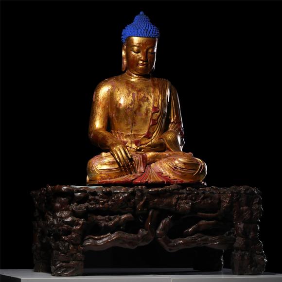 東京銀座（古美術(shù)宋磁）明 木雕漆金釋迦牟尼坐像  關(guān)東藏家舊藏