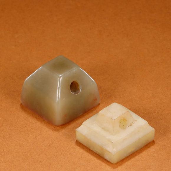 東京銀座（古美術(shù)宋磁）漢 玉印兩點(diǎn)一組