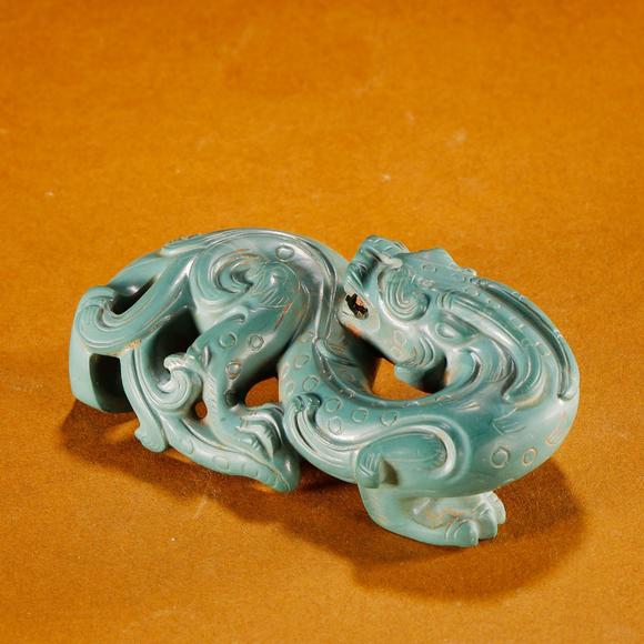 東京銀座（古美術(shù)宋磁）戰(zhàn)國(guó) 綠松石龍