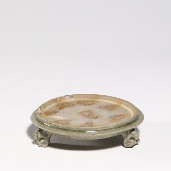 東京銀座（古美術(shù)宋磁）隋 青釉三獸足硯 關(guān)東企業(yè)家舊藏