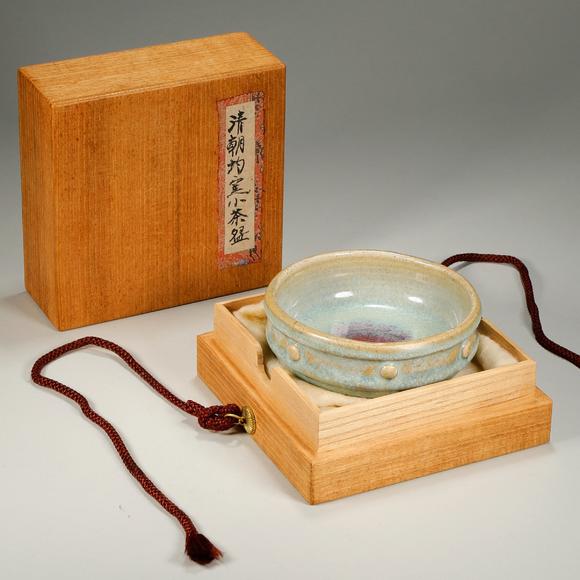 東京銀座（古美術(shù)宋磁）清 鈞窯鼓釘紋茶碗