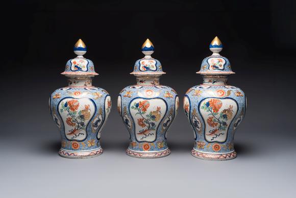 Rob Michiels AuctionsAn exceptional polychrome Dutch Delft five-piece garniture in Chinese Kangxi style, first quarter 18th C.