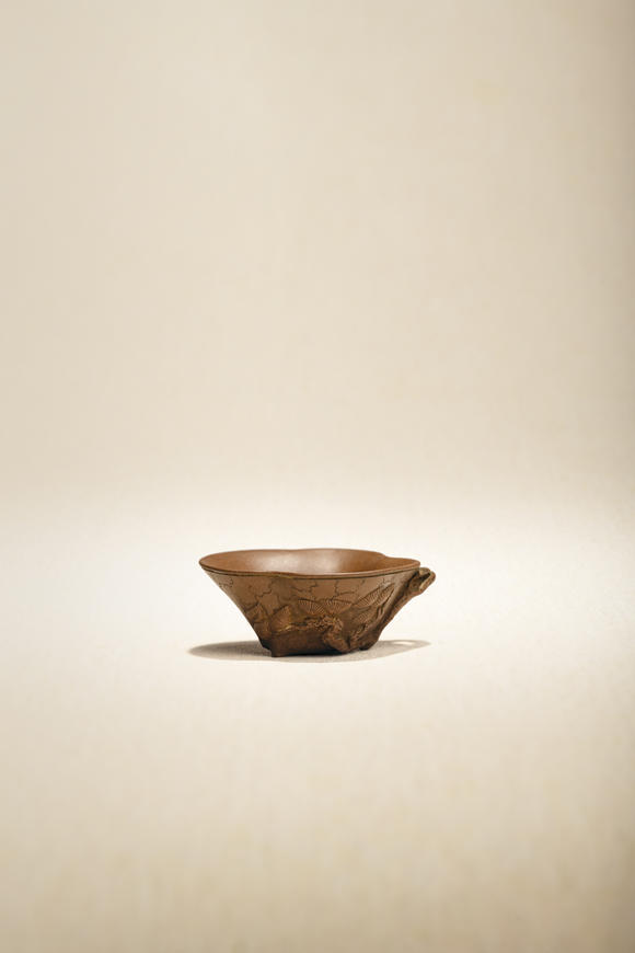 允臧齋清早期  鳴遠(yuǎn)款 段泥松杯（原供箱）