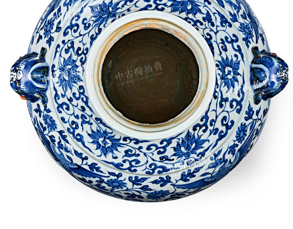 中古陶元 青花纏枝牡丹鳳穿花卉紋獸耳罐