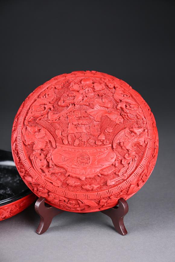 春和美術(shù)剔紅漆器花鳥紋捧盒