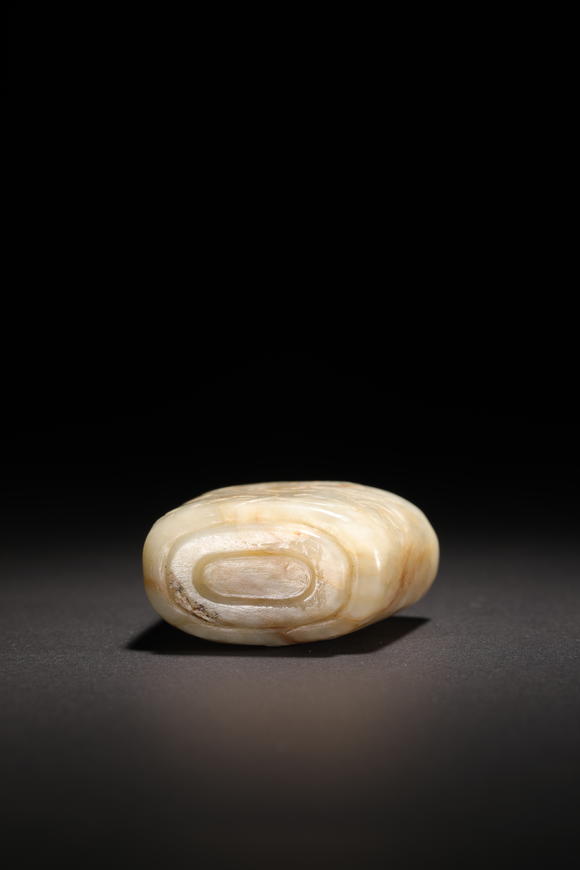 春和美術(shù)清代 和田玉螭龍鼻煙壺
