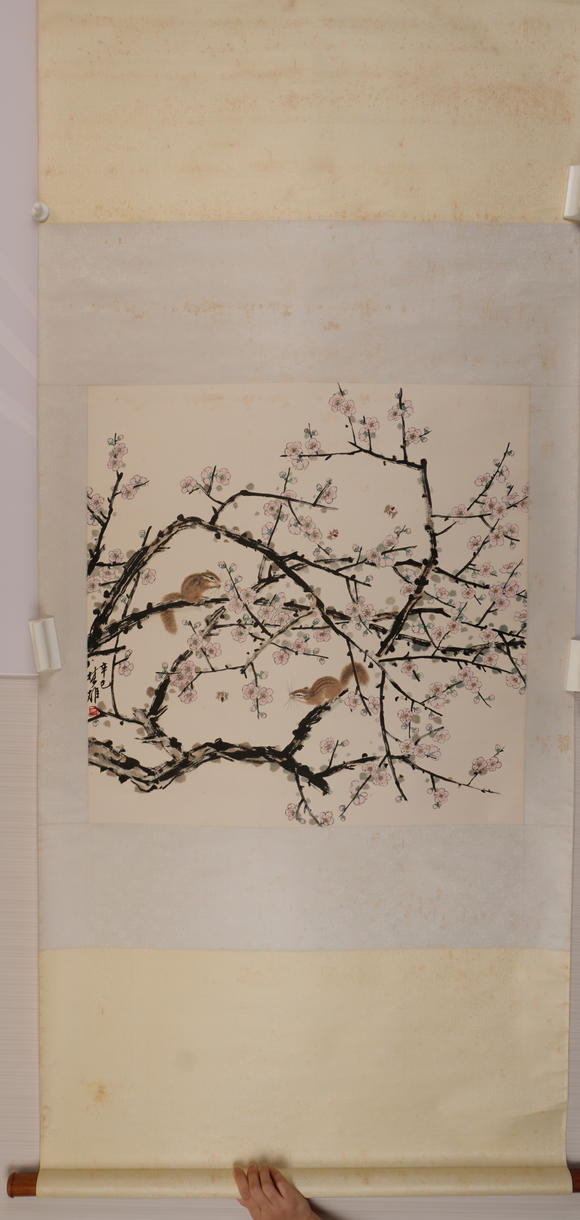 華岳國(guó)際方楚雄  松鼠