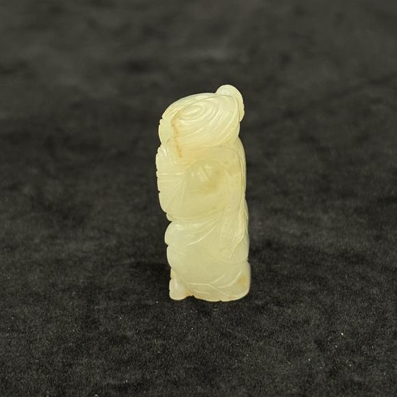 南京十竹齋白玉童子掛件 白玉留皮螳螂掛件兩件