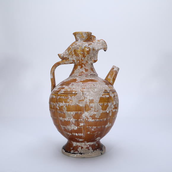 萬(wàn)領(lǐng)國(guó)際遼 黃釉刻花鳳首執(zhí)壺