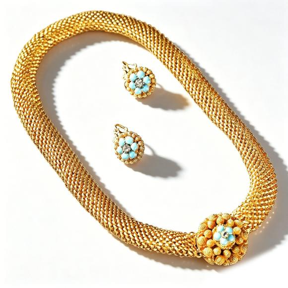 Horizontal EnchèreGeorgian French Bespoke Etruscan Revival Granulated Gold Parure (Necklace & Earrings)