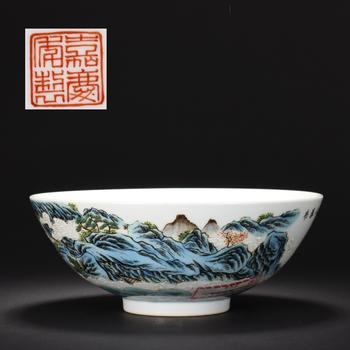 大清嘉慶年製洋彩山水紋碗