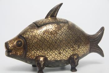 漢 錯金龍魚