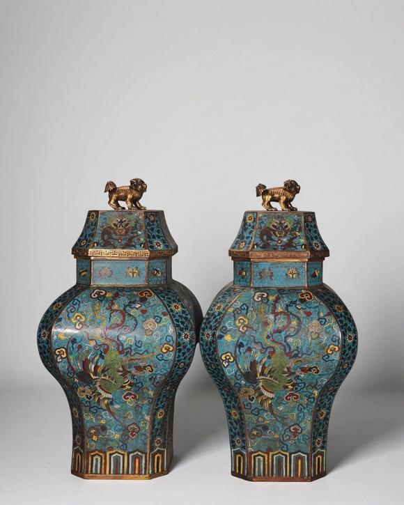 東京蕓術(shù)|2026東京蕓術(shù)競(jìng)売春季藝術(shù)品拍賣(mài)會(huì)清 銅景泰藍(lán)掐絲琺瑯龍鳳紋六方獅鈕蓋罐