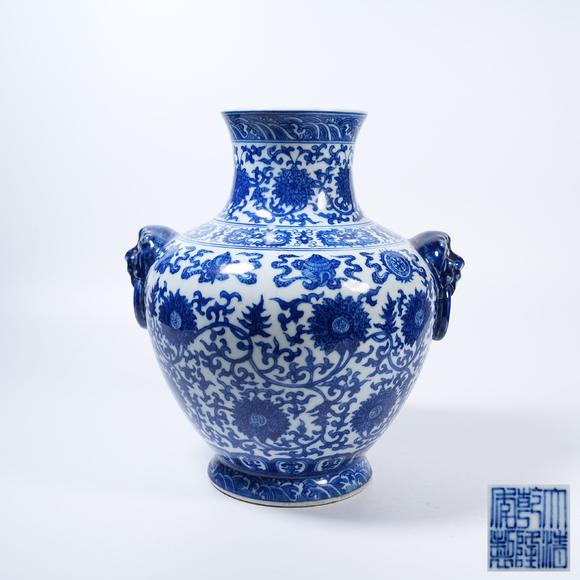 弘楊株式會(huì)社|弘楊美術(shù)8月オークション第1回青花纏枝花卉托八寶紋輔首尊