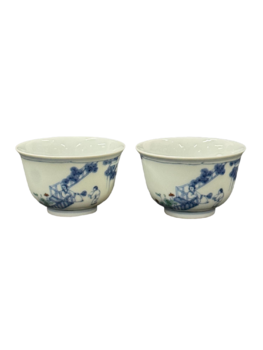 明成化青花加彩高仕圖杯一對