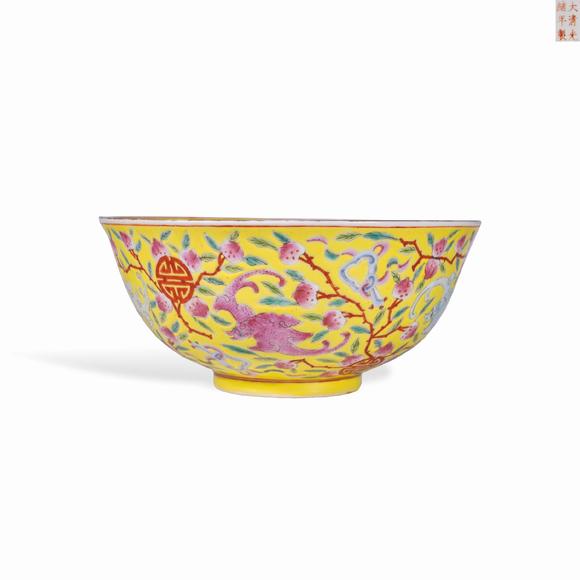 Cascade'sQing Guangxu yellow pastel Fushou pattern bowl | 清光緒 黃地粉彩福壽紋碗