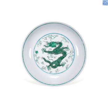 Qing gan long white glaze green dragon pattern plate | 清乾隆 白釉綠彩龍紋盤