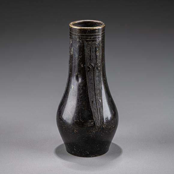 大阪美術(shù)商會(huì)|2026年大美會(huì)第三十六回夏季藝術(shù)品拍賣會(huì)明 古銅錯(cuò)金回紋瓶