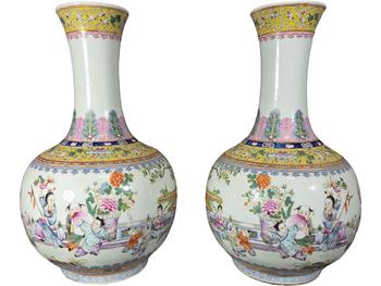 民國(guó) 粉彩百子圖賞瓶一對(duì)