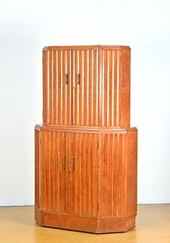 Art Deco bar cabinet with glass interior (*)…