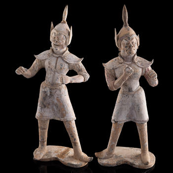 西元618-907年盛唐 灰胎武士俑一對  A pair of Chinese gray pottery warrior figures
