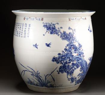 清代 釉裡紅花鳥紋卷缸