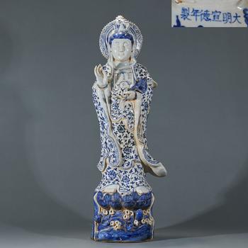 大明宣德年制 青花 蓮花座 觀音像