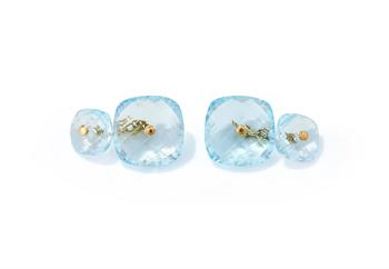 A PAIR OF BLUE TOPAZ CUFFLINKS