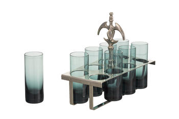 Set pour la vodka avec monture en métal argenté et 8 verres en verre bleuté,  h. 9 et 16,5 cm