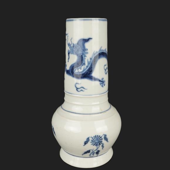 朱雀美術(shù)拍賣(mài)|朱雀美術(shù)拍賣(mài)第二十二回青花龍紋花瓶