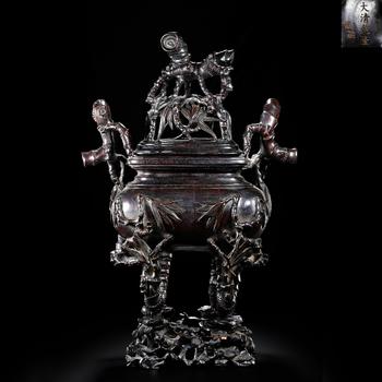 Small-Leaf Red Sandalwood Carved Bamboo-Joint Pattern Three-Legged Incense Burner