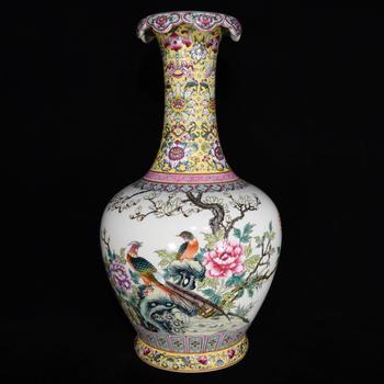 粉彩花鳥(niǎo)紋花口瓶