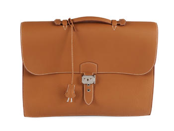 Hermès, sac à dépêches en cuir Togo Gold, 2002, 3 soufflets, piqué sellier blanc, housse, bo?te