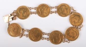 An Edward VII eight half-sovereign bracelet, comprising 1903, two 19